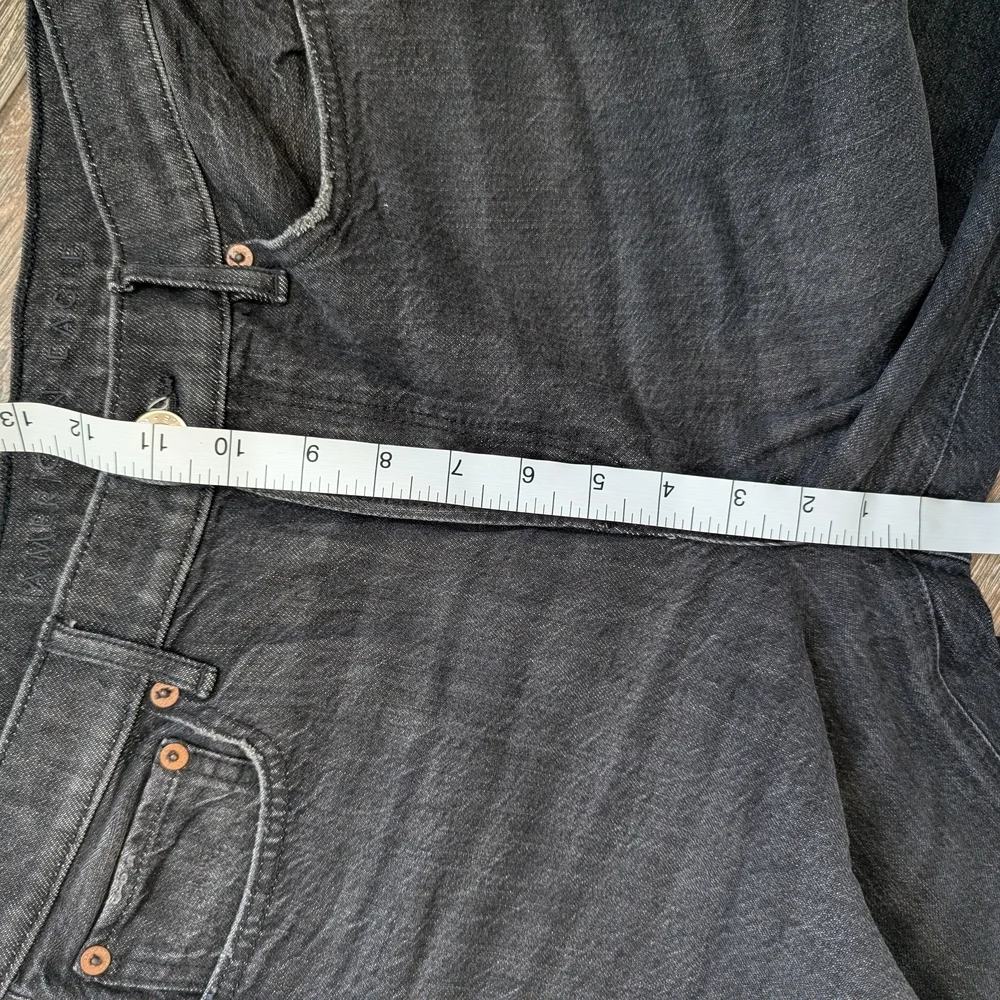 American Eagle 90s Boyfriend Jeans Washed Black Size 8
